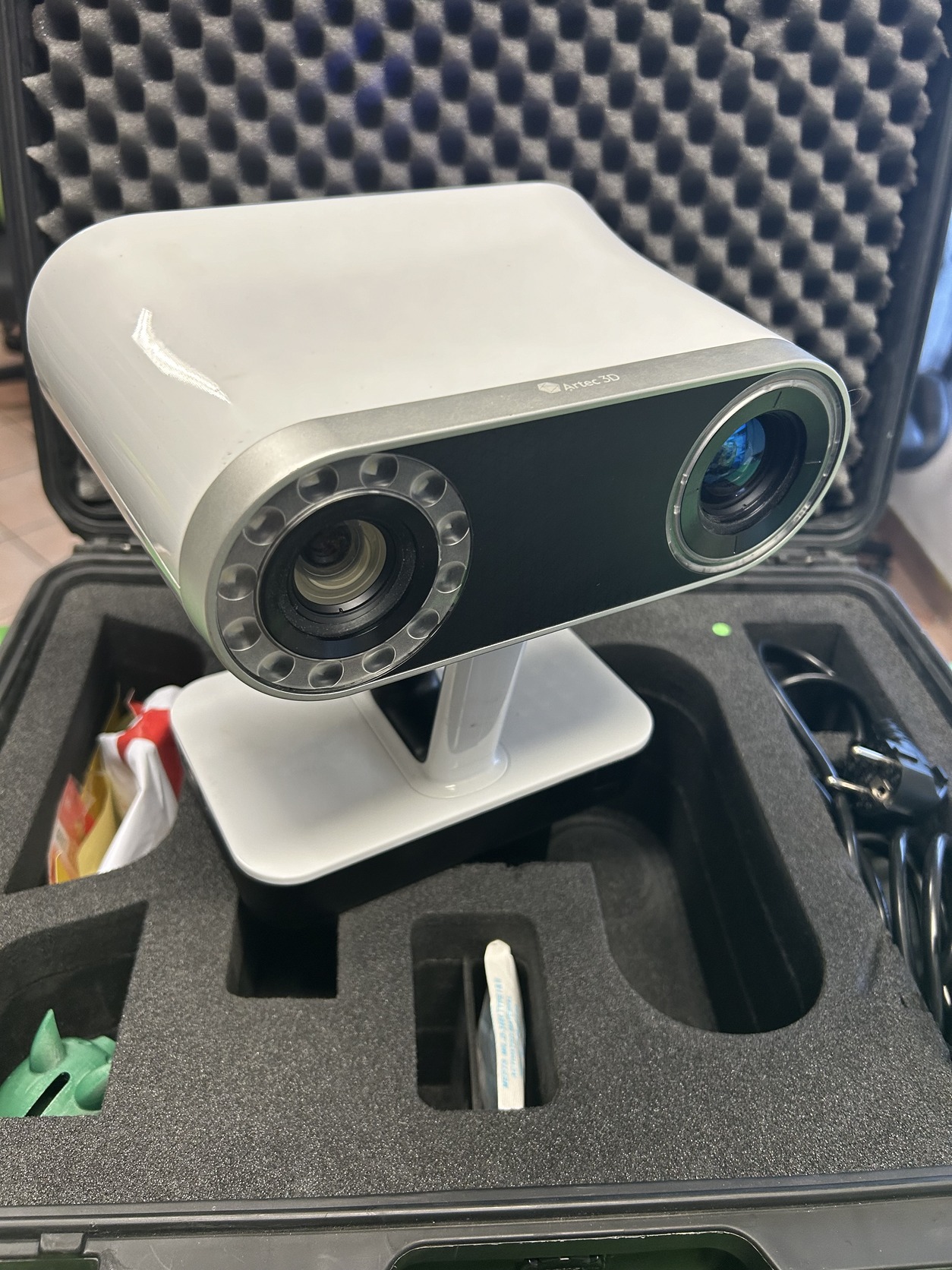 3D szkenner Artec LEO